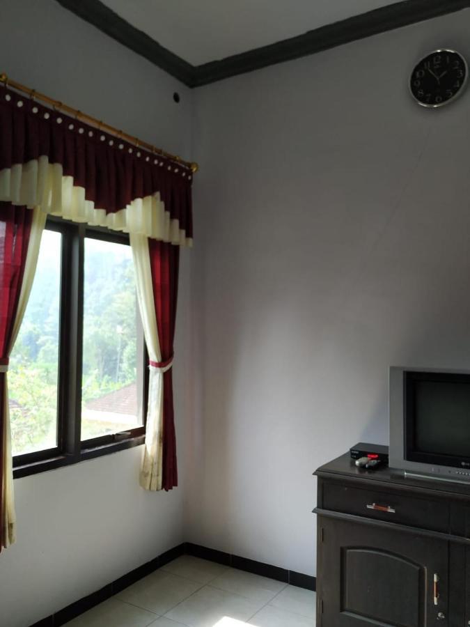 Hotel "Ngebel Indah" Exterior foto